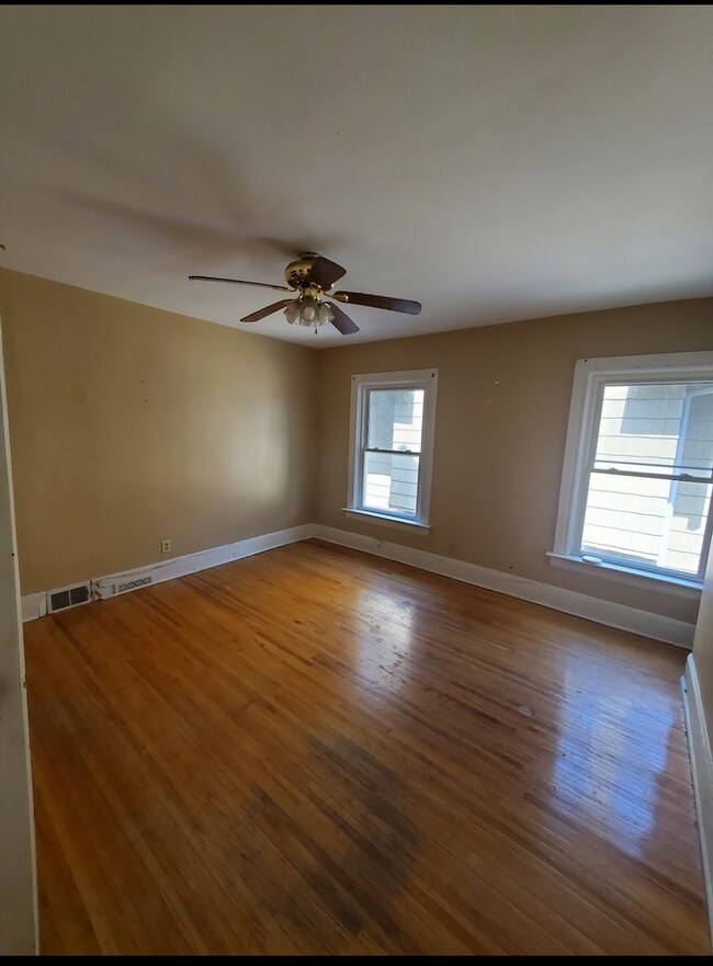 Building Photo - 96 Rutgers St
