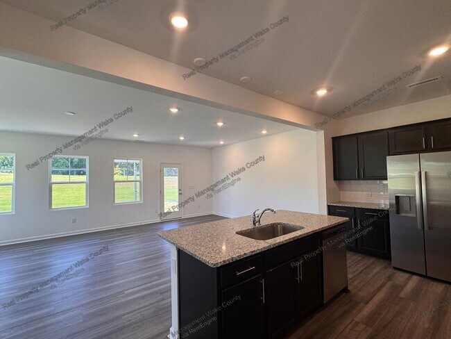 Building Photo - 254 Snowfield