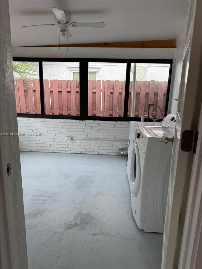 Building Photo - 117 NE 2nd Terrace