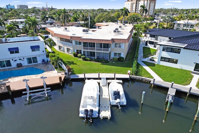 Building Photo - 2201 SE 9th St