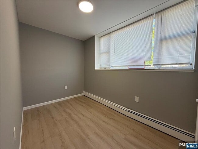 Building Photo - 9066 Palisade Plaza