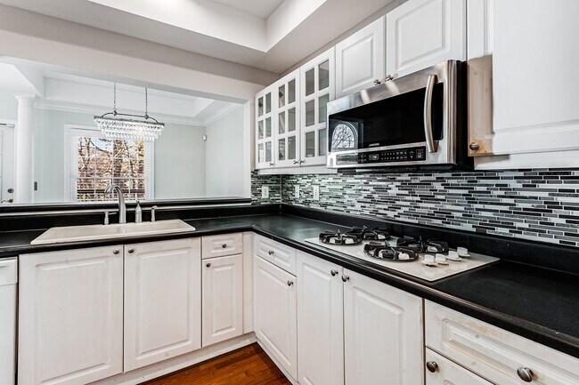 Building Photo - 3636 Habersham Rd NW