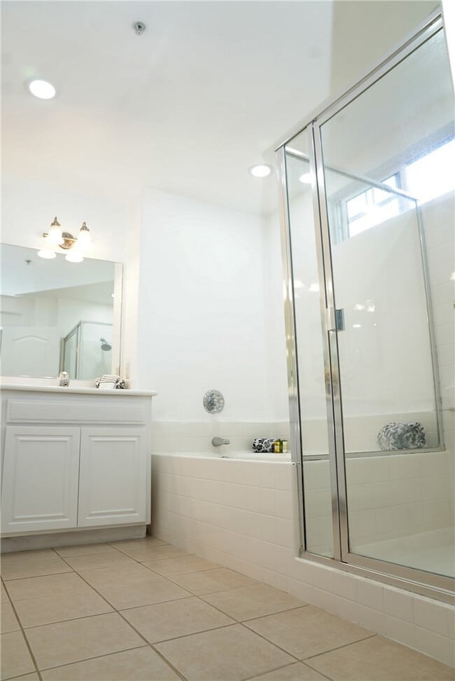 Building Photo - Craftsman-Style 3BR Home with Garage & Private Patio in North Monrovia