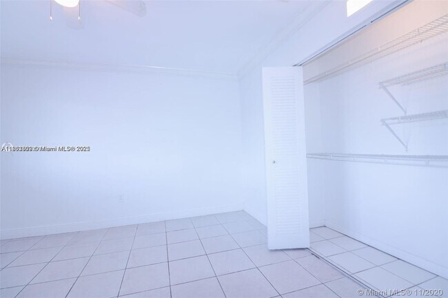 Building Photo - 3019 SW 68th Terrace
