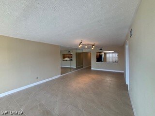 Building Photo - 444 Tudor Dr