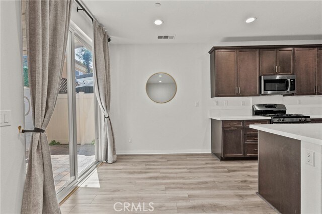 Building Photo - 14610 Isla Vista Dr