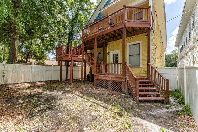 Building Photo - 1523 N Pearl St