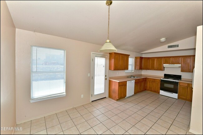 Building Photo - 4100 Tierra Venado Dr