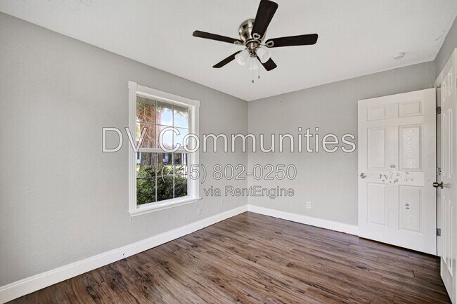 Building Photo - 3315 Bond St