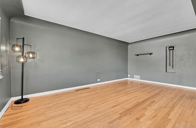 Building Photo - 3818 W 25th Ave