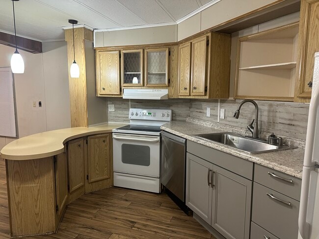 Building Photo - 1837 Gay St