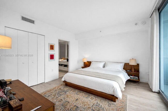 Building Photo - 45 SW 9th St