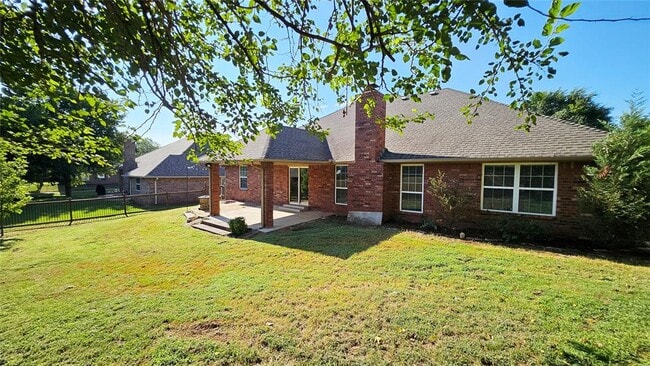 Building Photo - 4017 Eaton Pl
