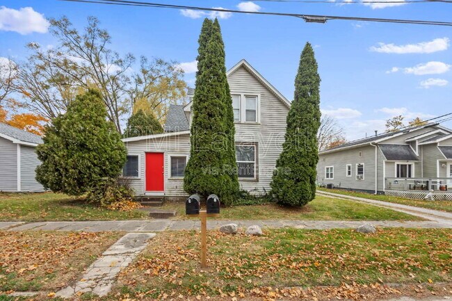 Primary Photo - 605 N Perry St