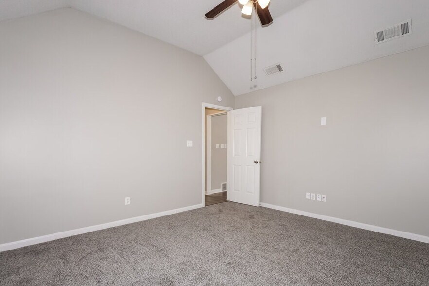 Building Photo - 5596 Walden Valley Cove