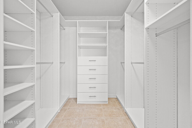 Building Photo - 7216 San Marino Dr