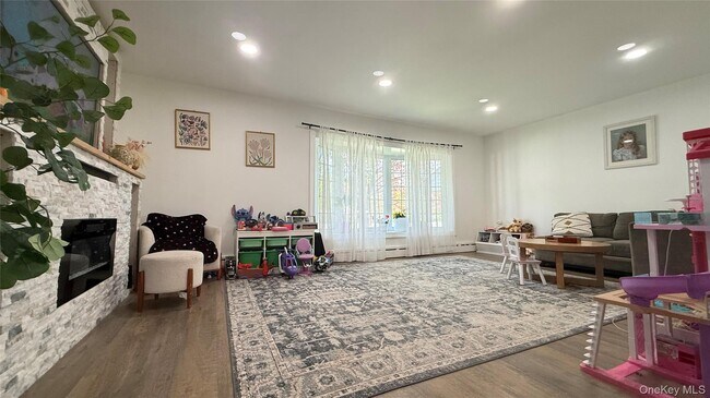 Building Photo - 60 Ryerson Rd