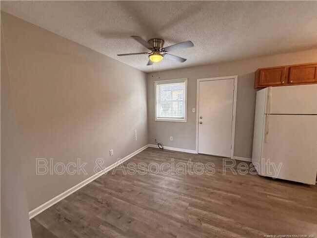 Building Photo - 713 North St