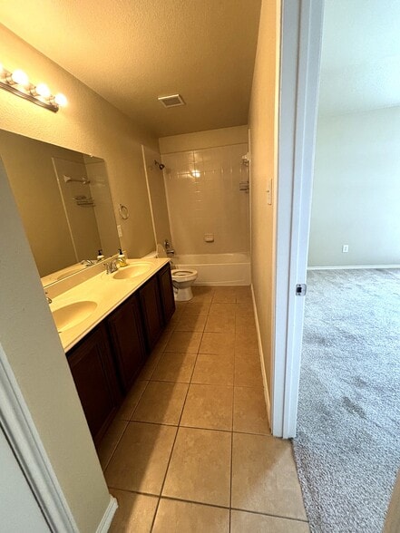 Building Photo - 9717 Sand Trap Dr