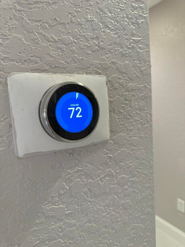 Building Photo - 9831 NW 24th St