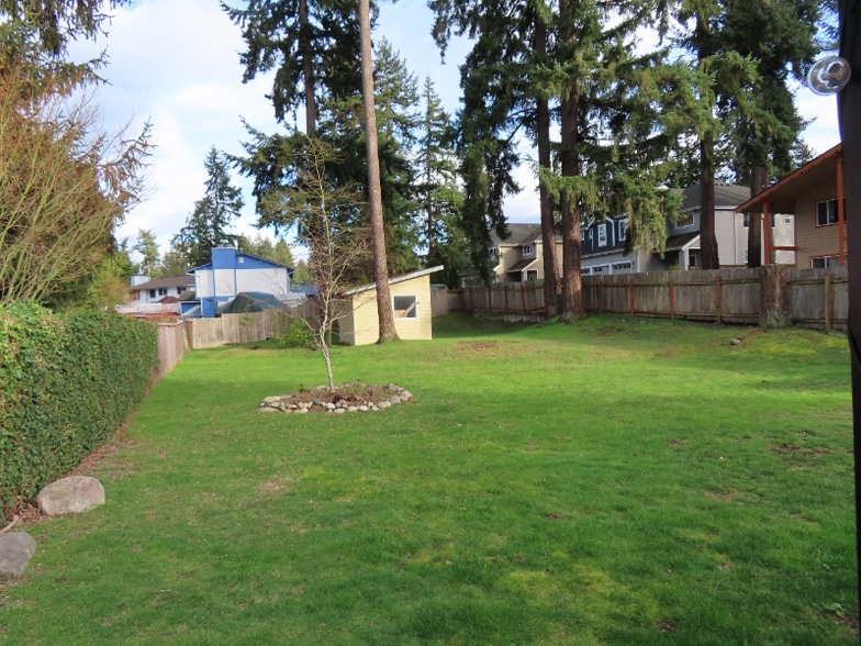 Building Photo - 17904 1st Ave NE