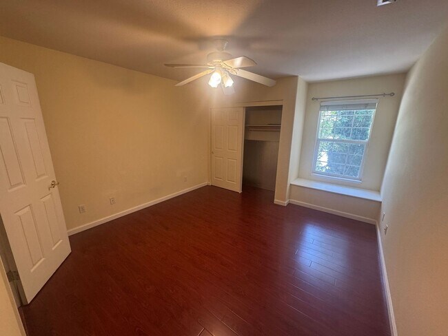 Building Photo - Davis - Centrally Located Home