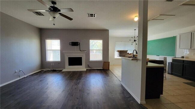 Building Photo - 3819 Eagles Nest St