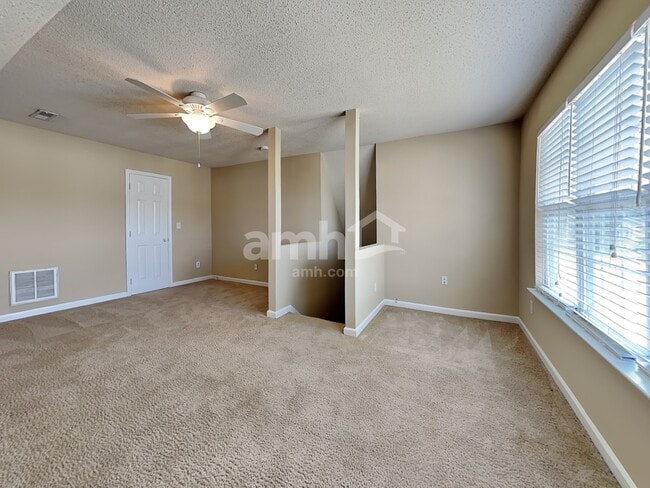 Building Photo - 273 Stone Meadow Ct