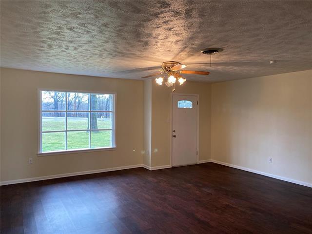 Building Photo - 119 FM 407