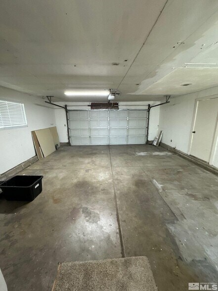 Building Photo - 767 Van Meter Dr