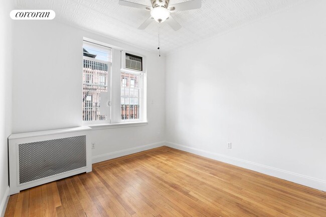 Primary Photo - 269 W 12th St