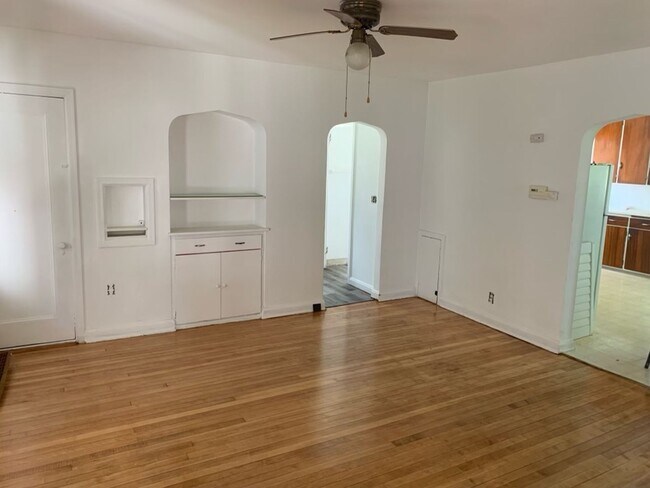 Building Photo - Adabell Coolidge