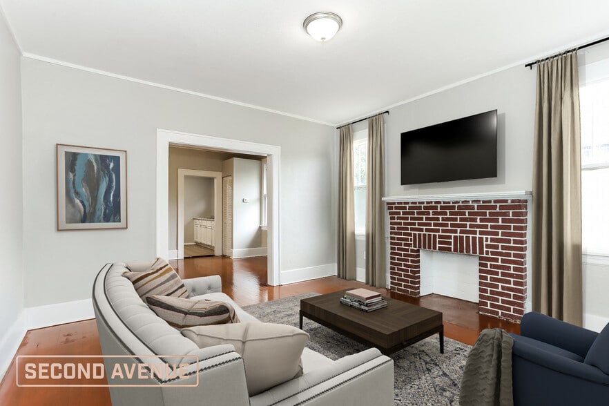 Building Photo - 6580 Sunset Dr