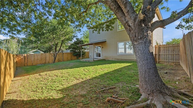 Building Photo - 821 Benning St