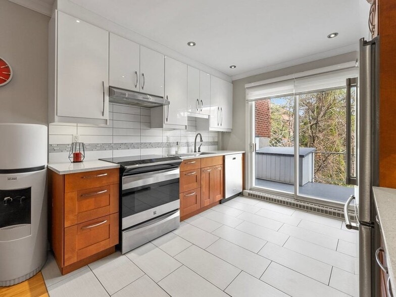 Building Photo - 14117 Montfort Dr