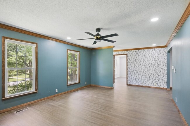 Building Photo - 1306 Marion Dr