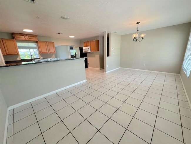 Building Photo - 3883 Hawkeye Cir