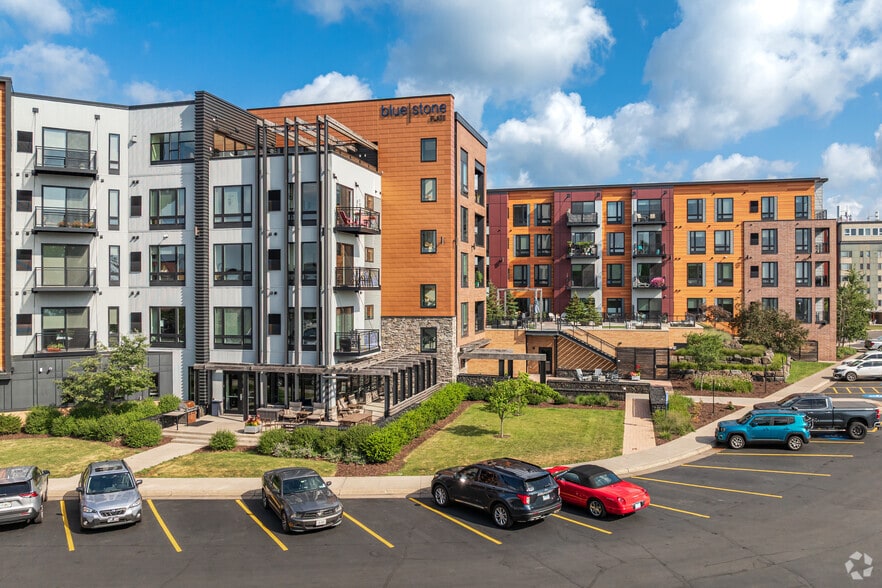 Primary Photo - Bluestone Flats