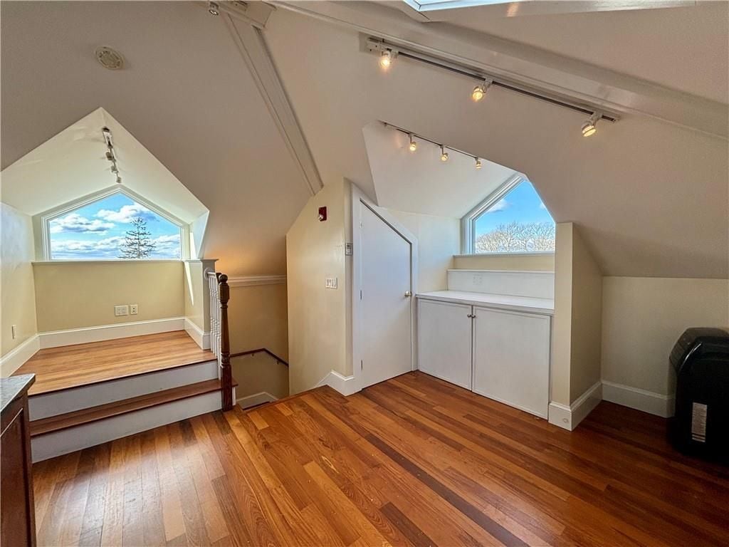 Building Photo - 22 Mt Vernon St