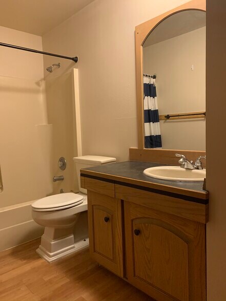 Building Photo - 1608 Sand Ct