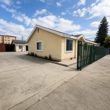 Building Photo - 3321 W 63rd St