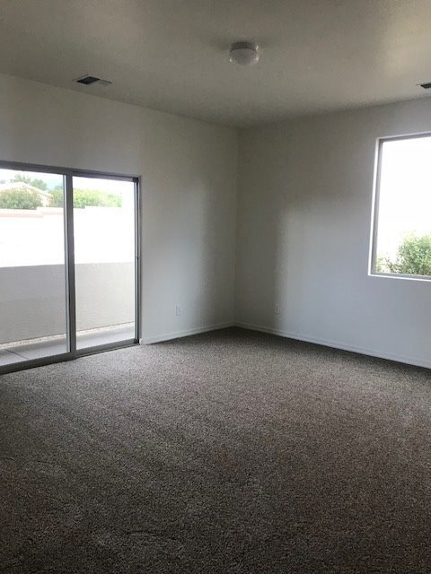 Building Photo - 1655 Entrada Dr