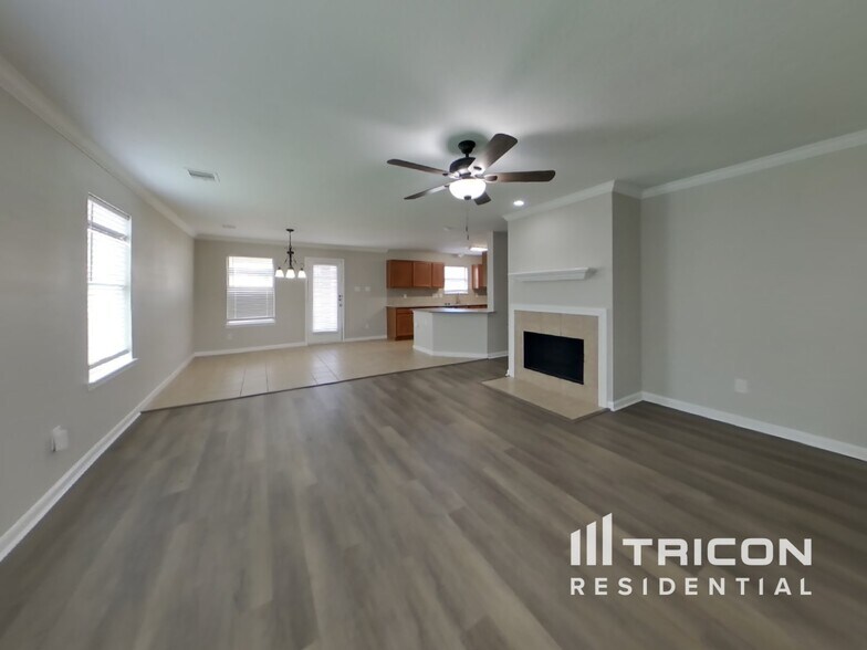 Building Photo - 20603 Fair Castle Dr