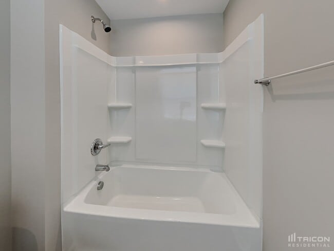 Building Photo - 950 Sequoia Dr