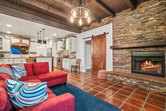 Building Photo - 5190 W Pso Del Barranco