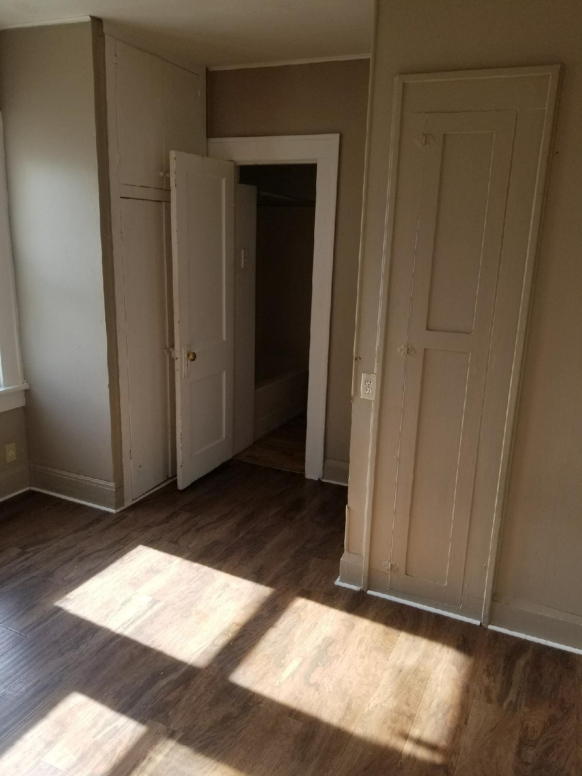 Building Photo - 2147 Avenue E