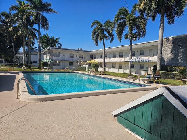 Building Photo - 6201 SW 37th St