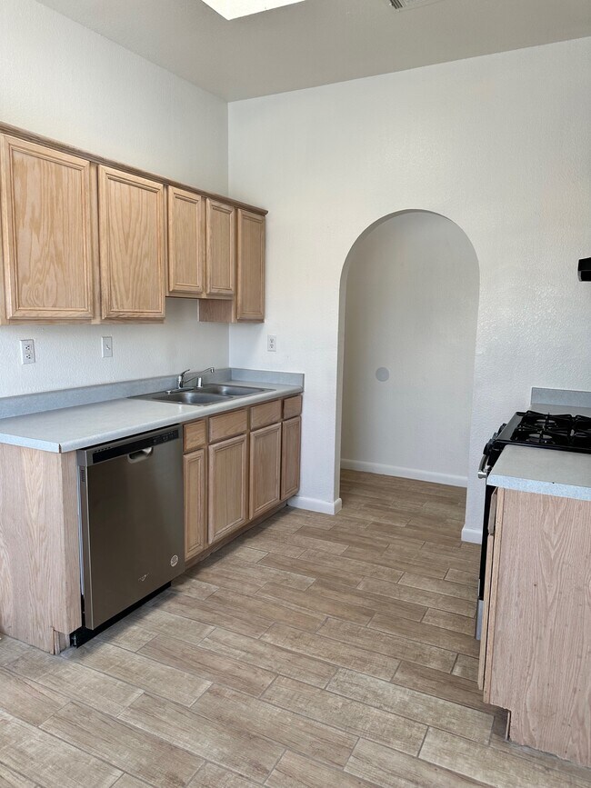 Building Photo - 408 Irondale Dr
