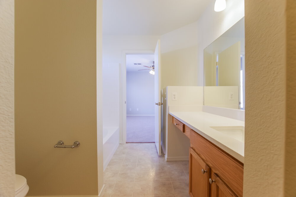 Building Photo - 14338 N 129th Ave