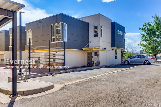 Building Photo - 3101 Blake St